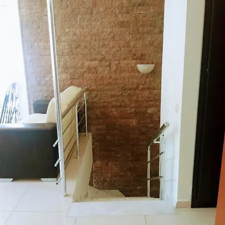 Apartman Sidede Muhtesem Havuzlu 3+1 Dubleks